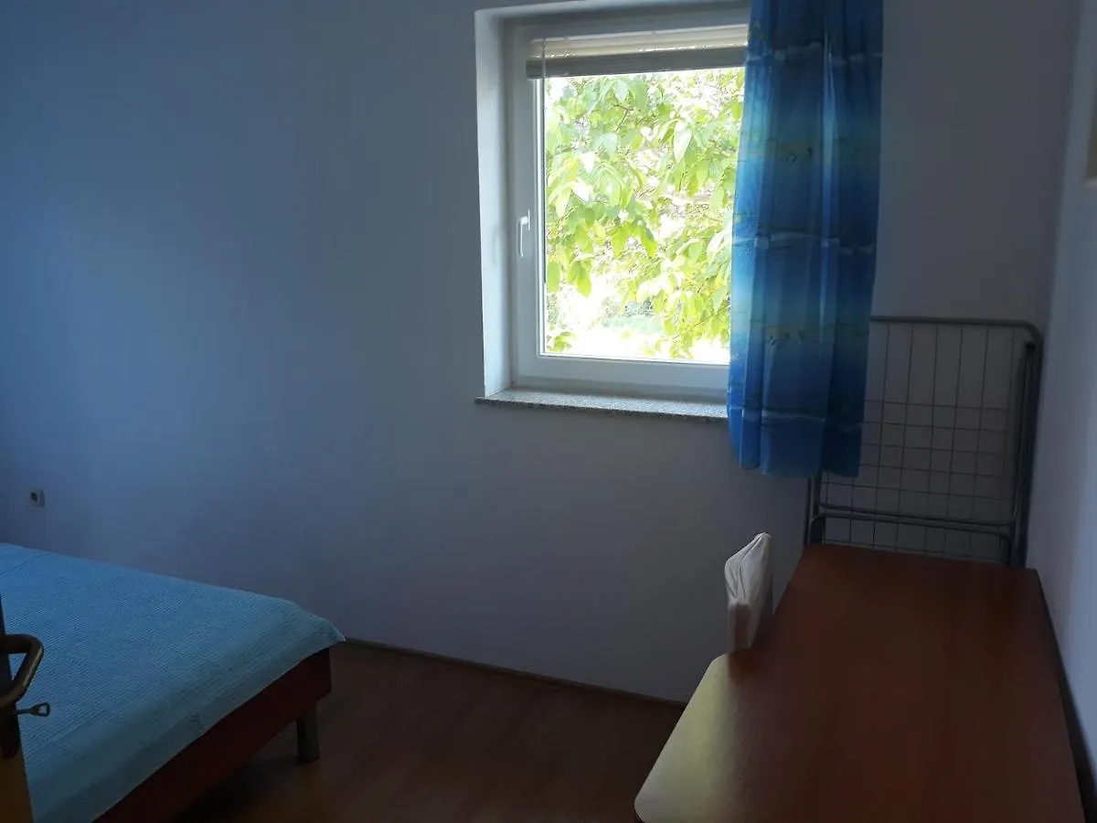 Apartments Denis Baška 0*,